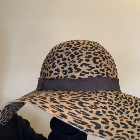 Leopard print hat - Picture 2 of 4